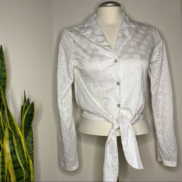 Passport White Button-up Top - Picture 1 of 2